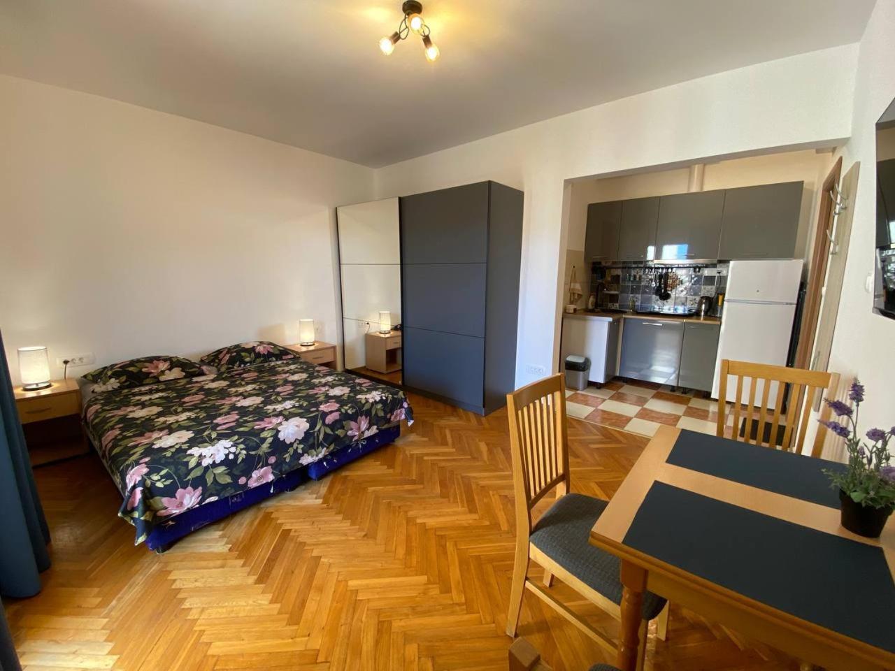 Alina'S Apartment Bečići エクステリア 写真
